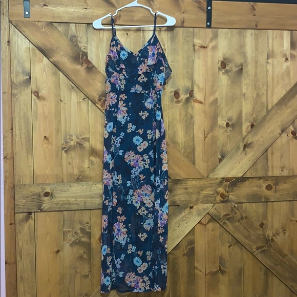 En Creme Dresses & Skirts - Floral dress